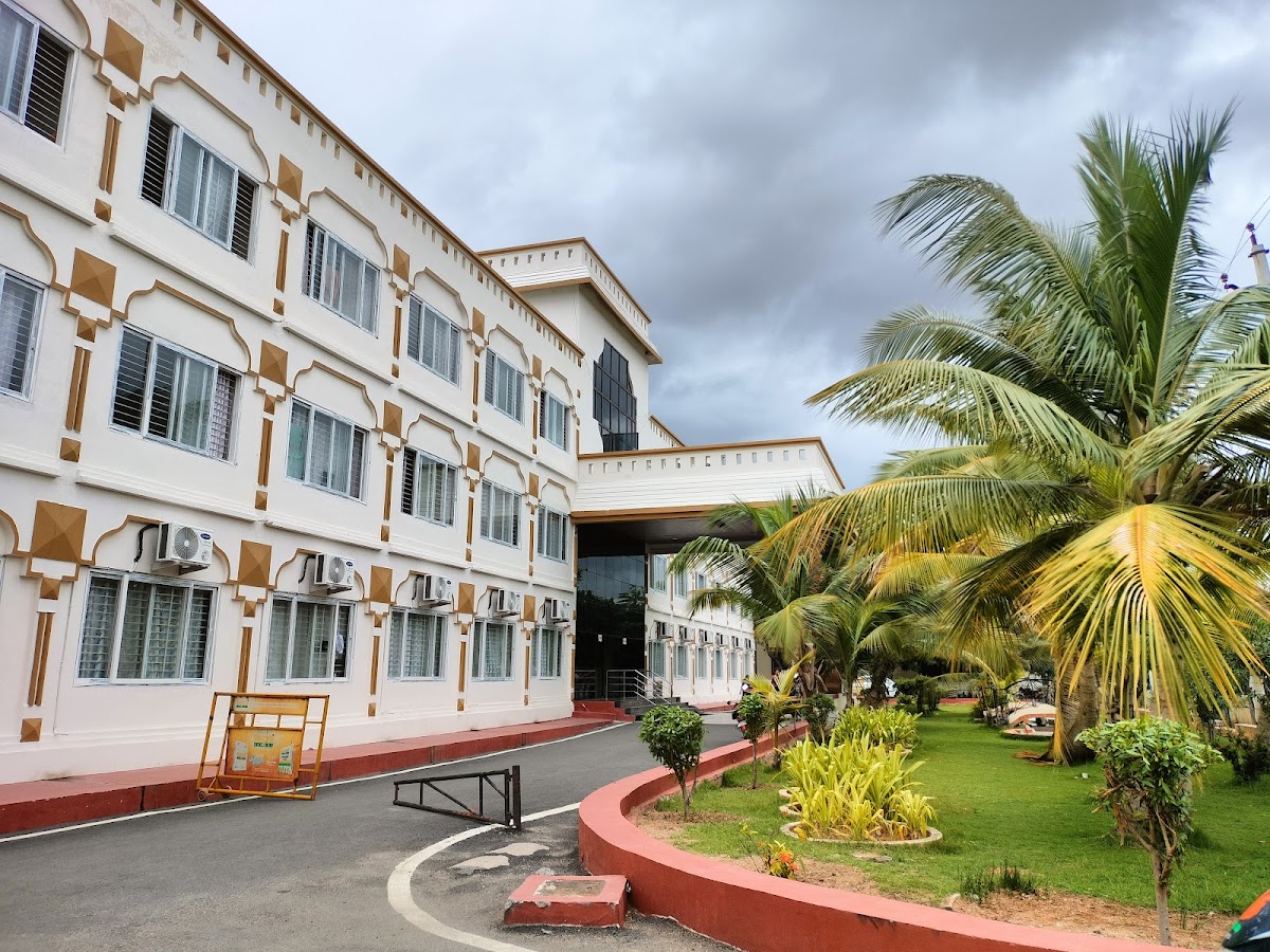 Vijayeendra Vasati Gruha Guest House accommodation in Mantralaya