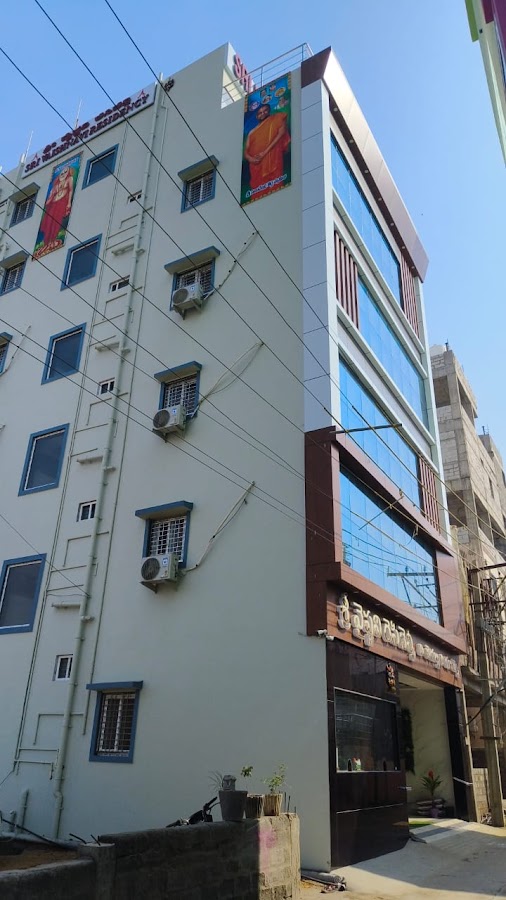 Sri Vaishnavi Luxuary Residency accommodation in Mantralaya