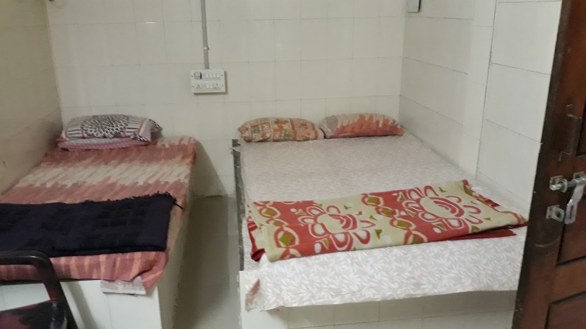 Sri Prasuna Delux Lodge accommodation in Mantralaya